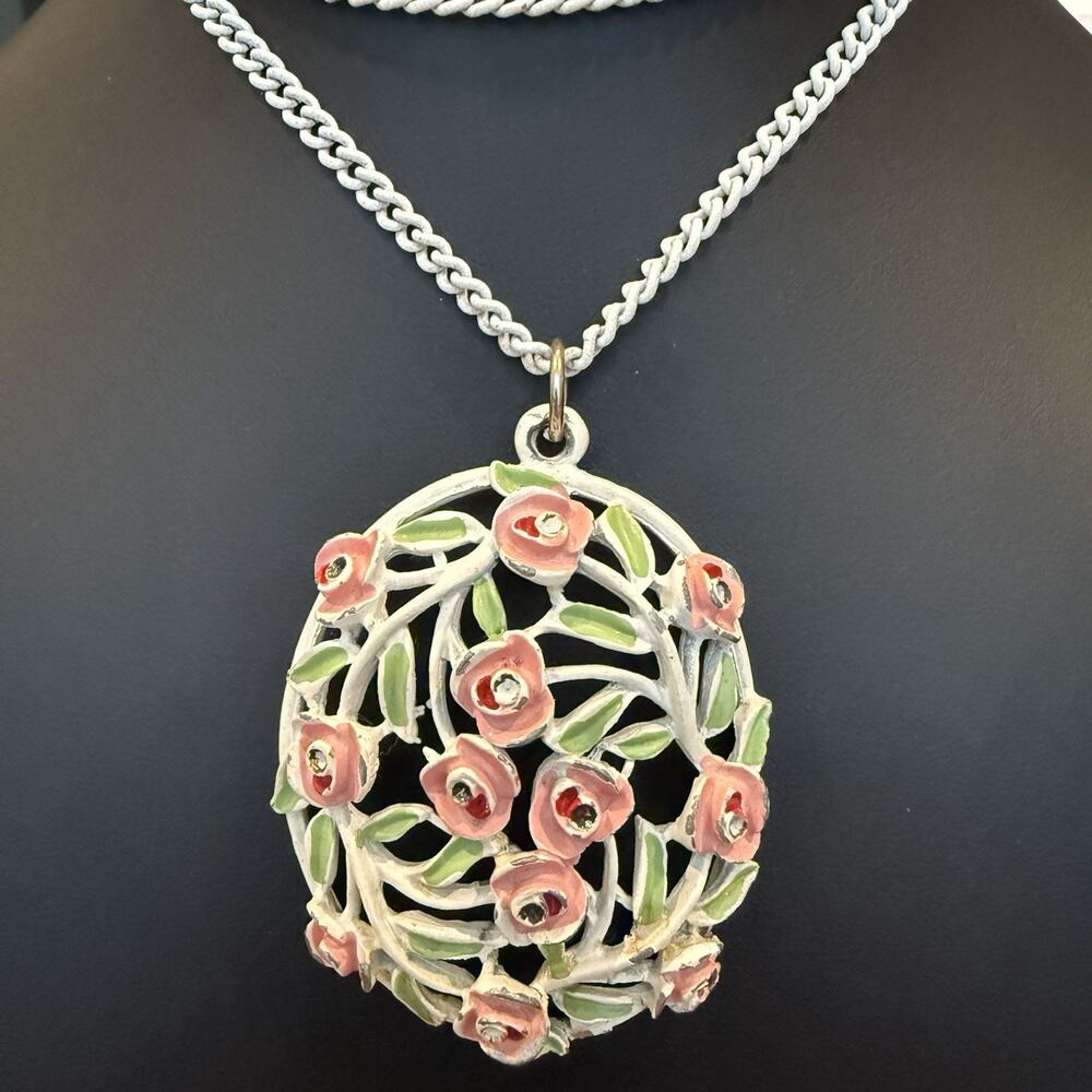 Vintage White Enamel Flower Rose Pendant Necklace 24” Length READ